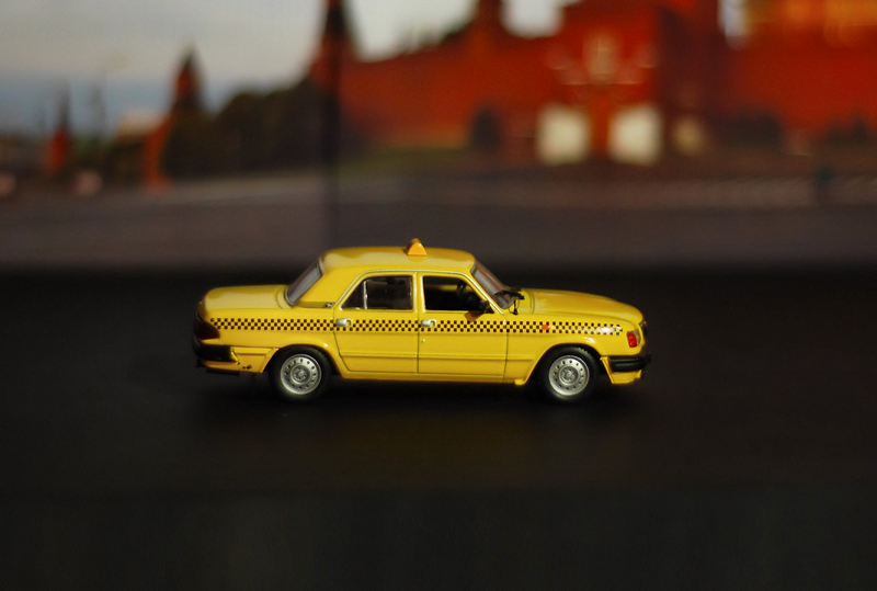Illustration for article titled Soviet Saturday - Volga 3110 taxi